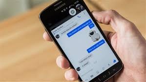 هل يحق للأب منع ابنته من نشر صورها على الفيس بوك؟