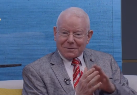 الدكتور أحمد شاهين، أستاذ علم الفيروسات