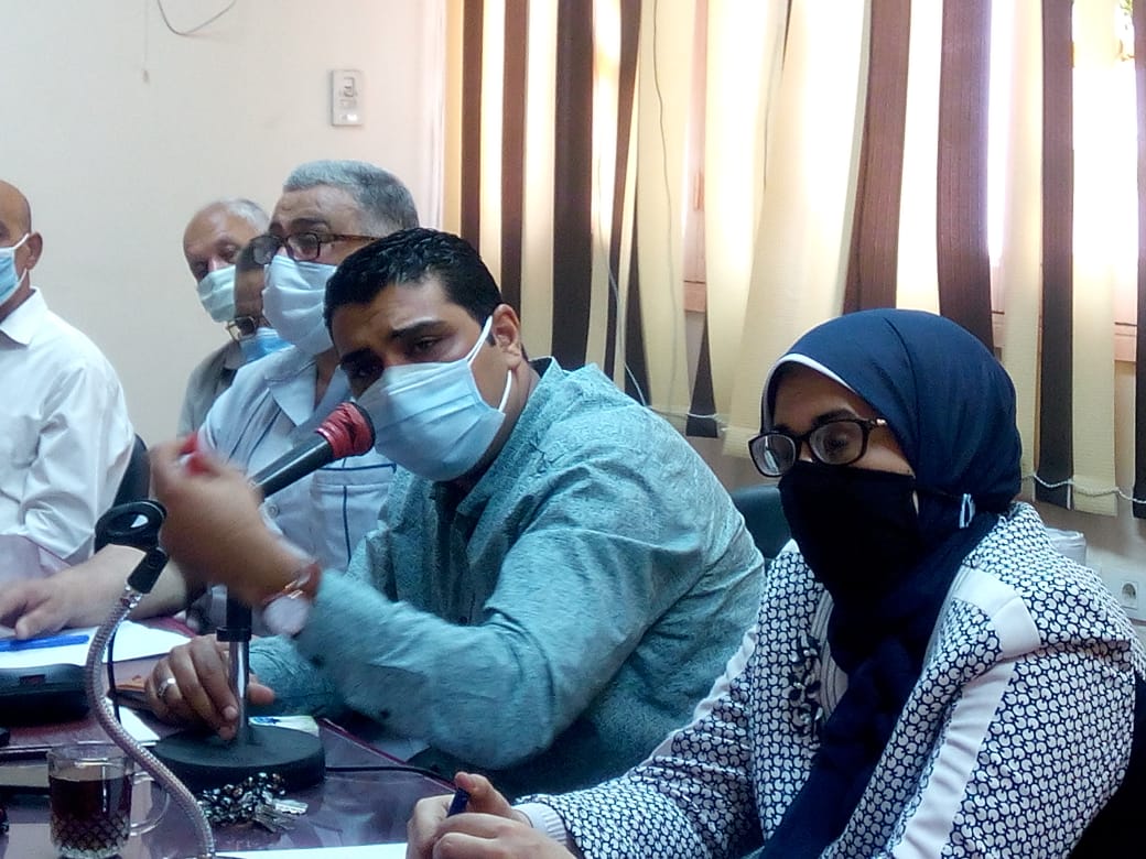 وزير القوى العاملة 
