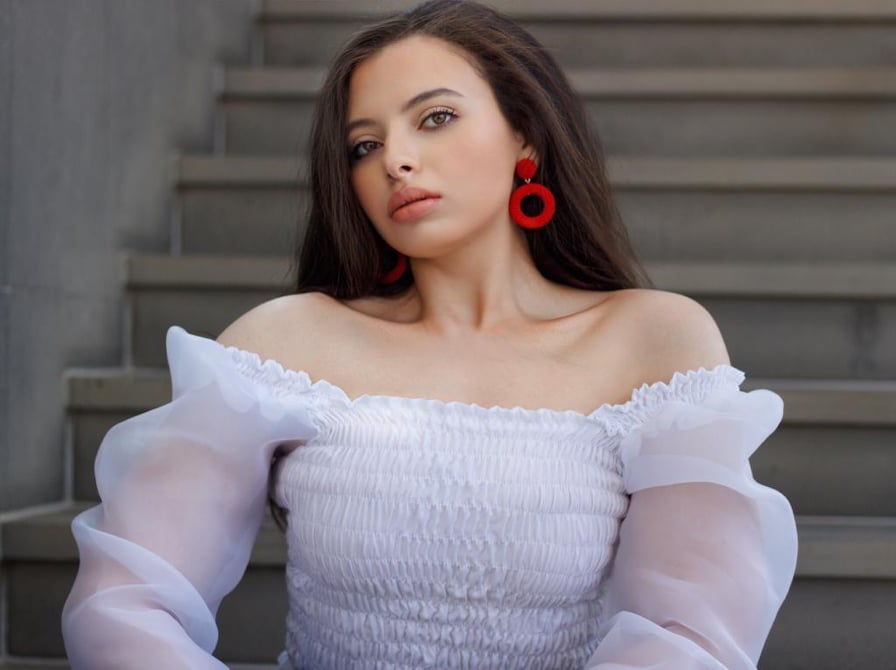 الفنانة أفنان جمال