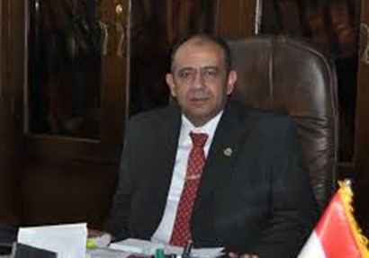 الدكتور احمد جلال عميد كلية زراعة 