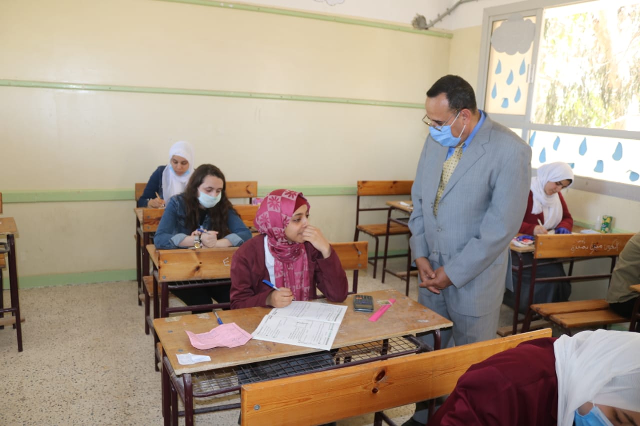 امتحانات الدبلومات الفنية