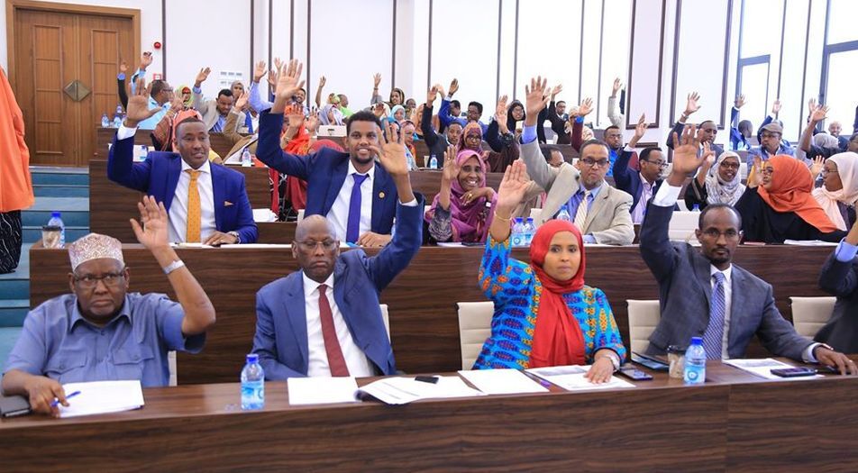 اجماع اعضاء برلمان الصومال على الاطاحة بالحكومة 