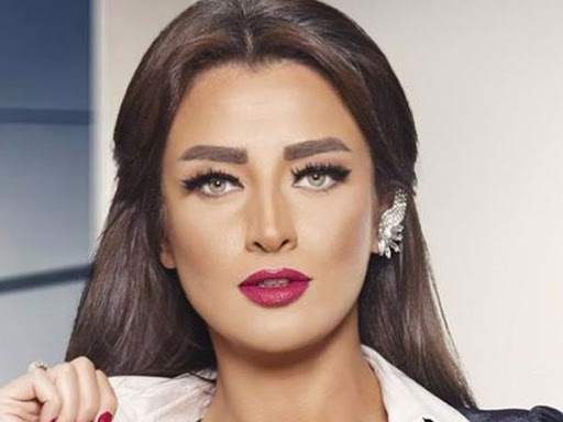 رضوى الشربيني 