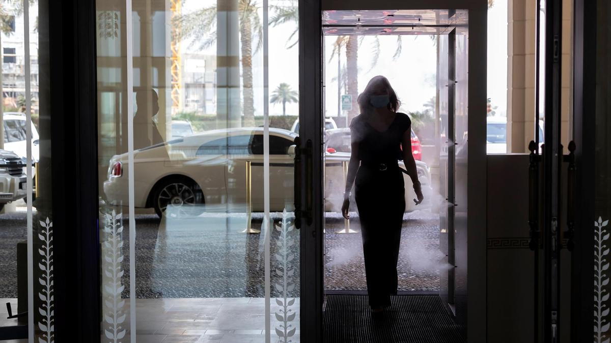 بوابة للتعقيم بمطهر حمض الهيبوكلوروس 