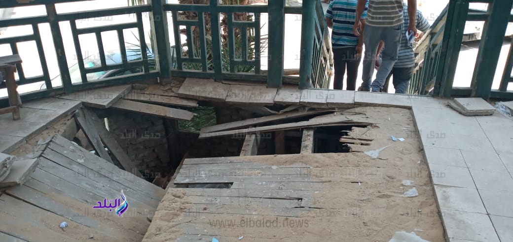 سقوط أرضية سقف بالإدارة الهندسية 