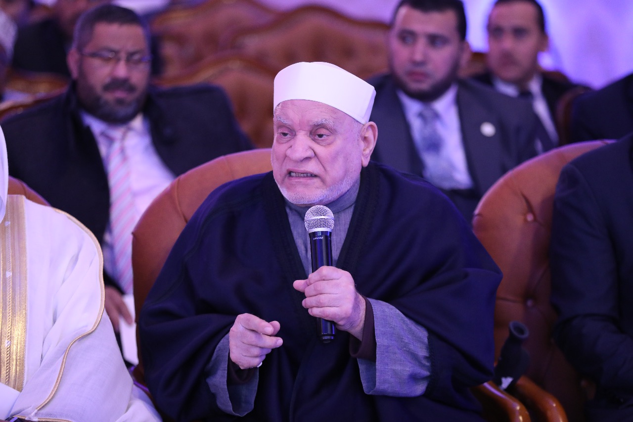 الدكتور أحمد عمر هاشم 
