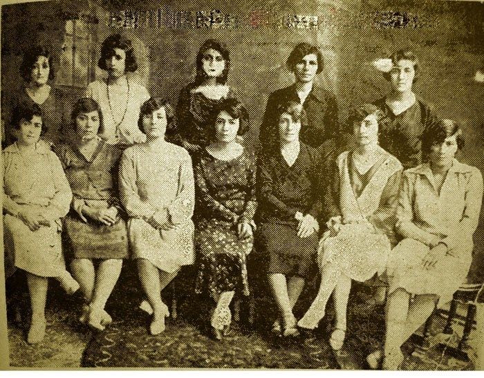 إيرانيات قبل عام 1930