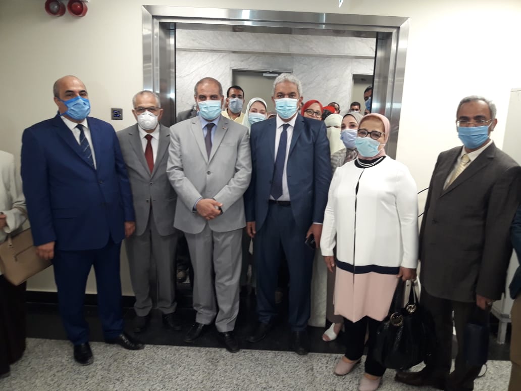 رئيس جامعة الأزهر يفتتح قسم الرعاية المركزة بمستشفى الزهراء