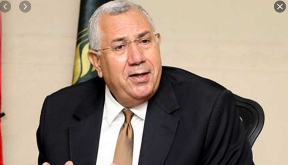 وزير الزراعية 