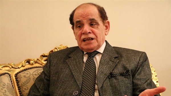  الدكتور صلاح فوزى ، أستاذ القانون الدستورى