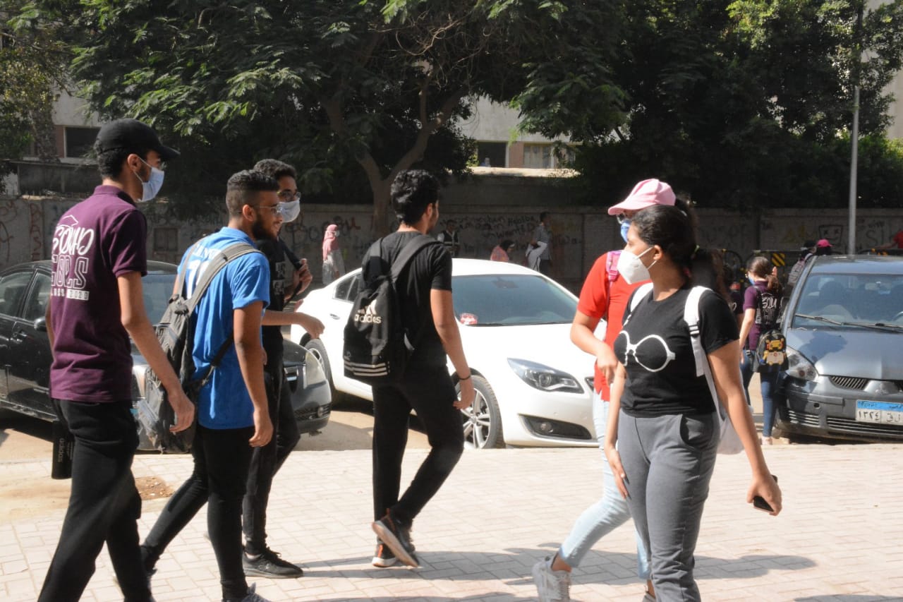 طلاب ثانوية عامة 