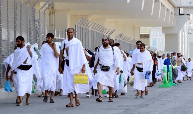توافد الحجاج على عرفات