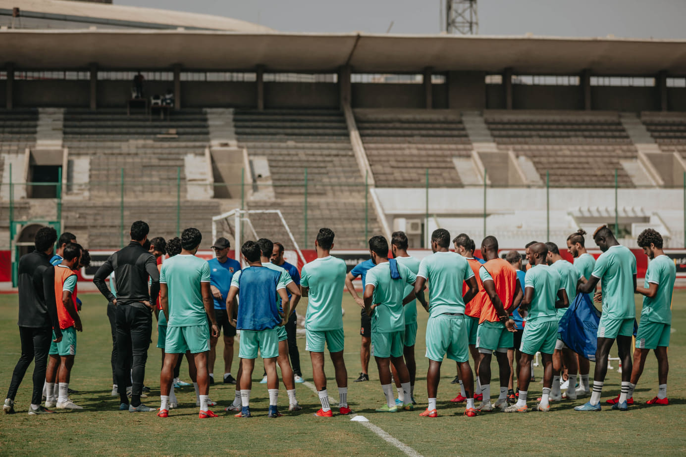 فايلر ولاعبي الأهلي 