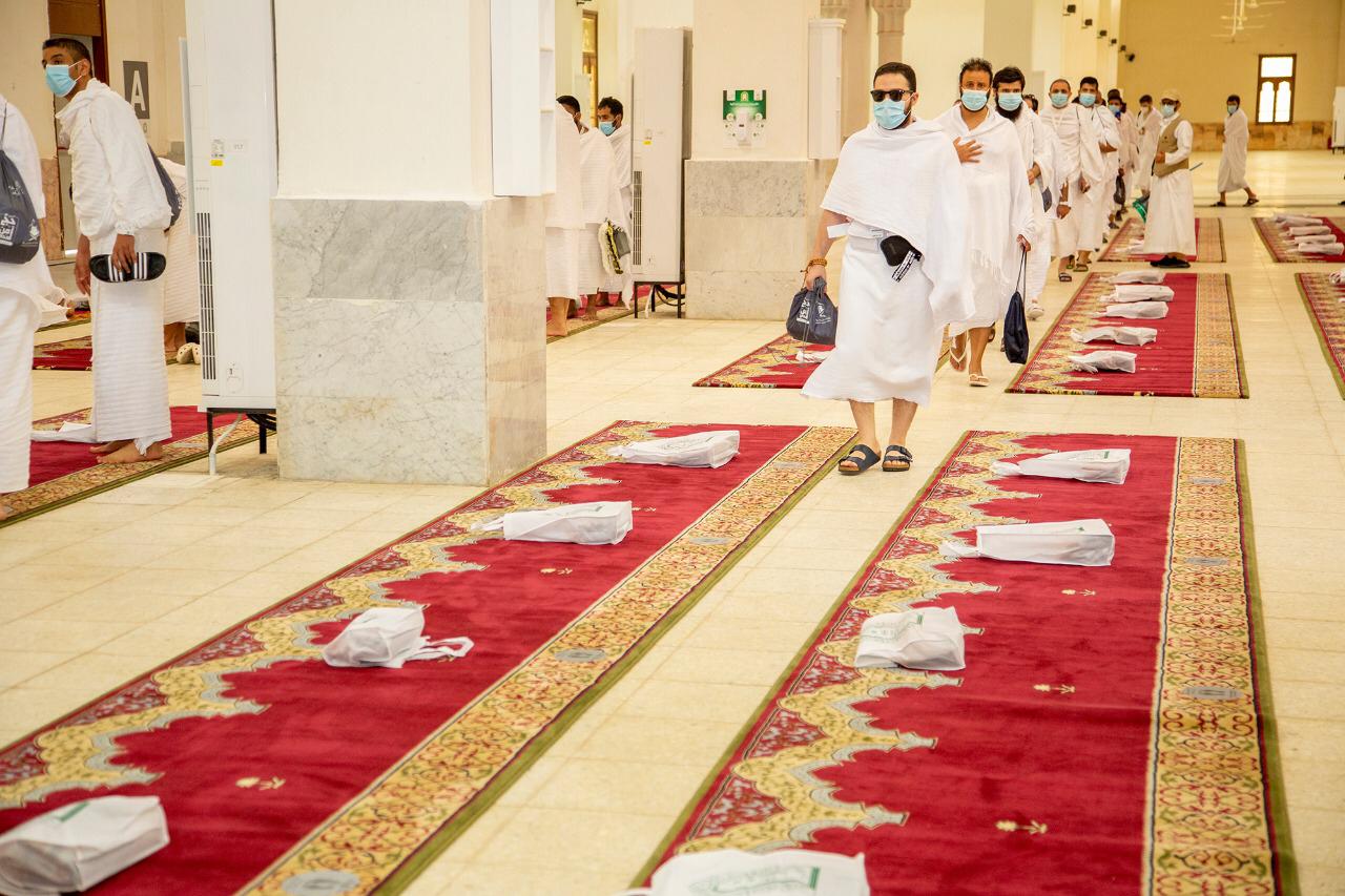 علي جمعة يوضح حكم مغادرة المزدلفة قبل منتصف الليل