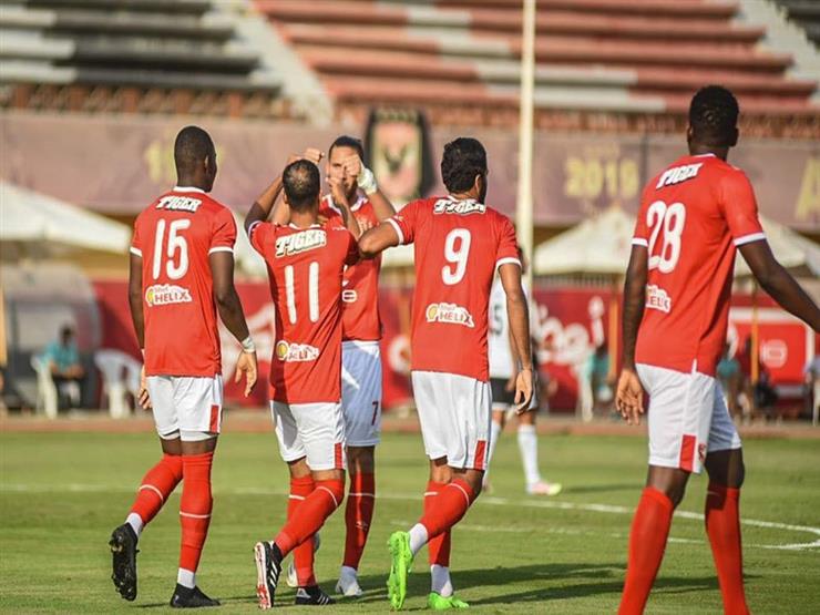 لاعبي النادي الاهلي 