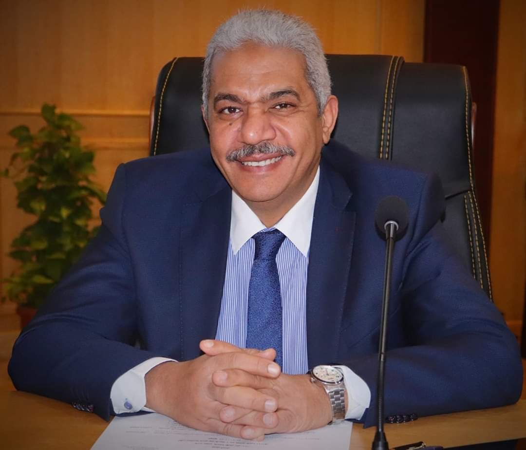 الدكتور محمود صديق 