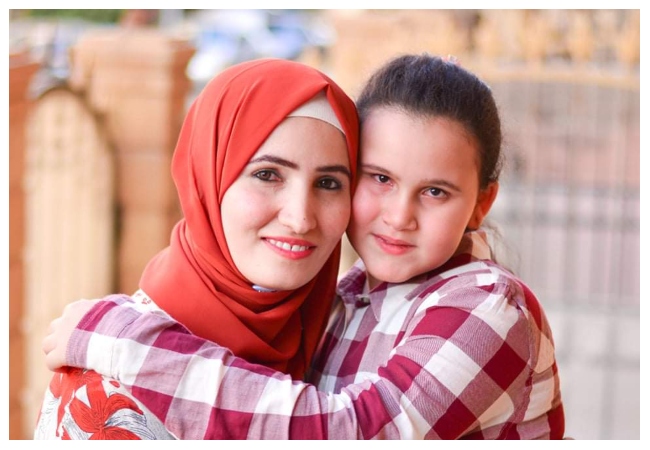 هند أنور تتحدى التوحد بموهبتها الفطرية في الإنشاد الديني
