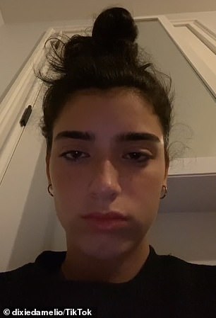  المغنية ديكسي داميليو