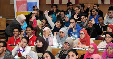 طلاب الجامعات