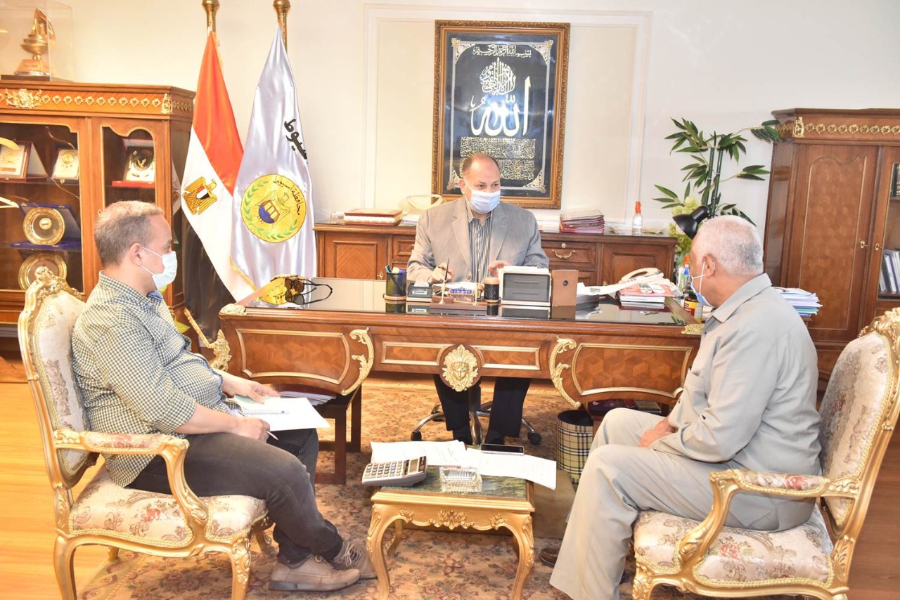 محافظ أسيوط 