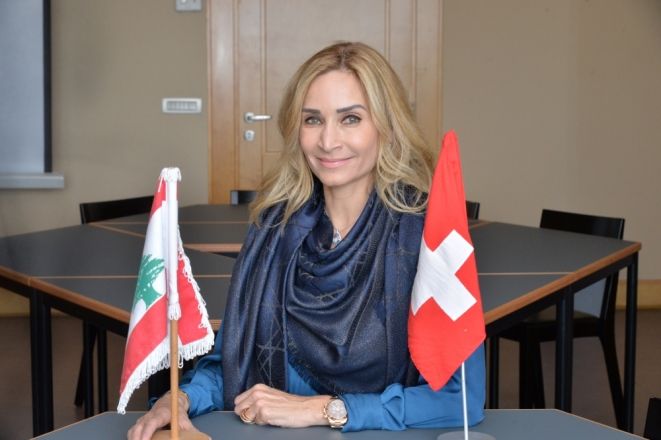 السفيرة السويسرية