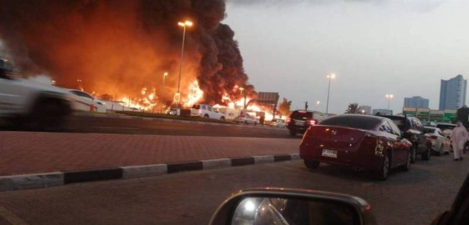 حريق بالإمارات