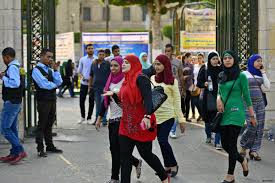 طلاب جامعات 