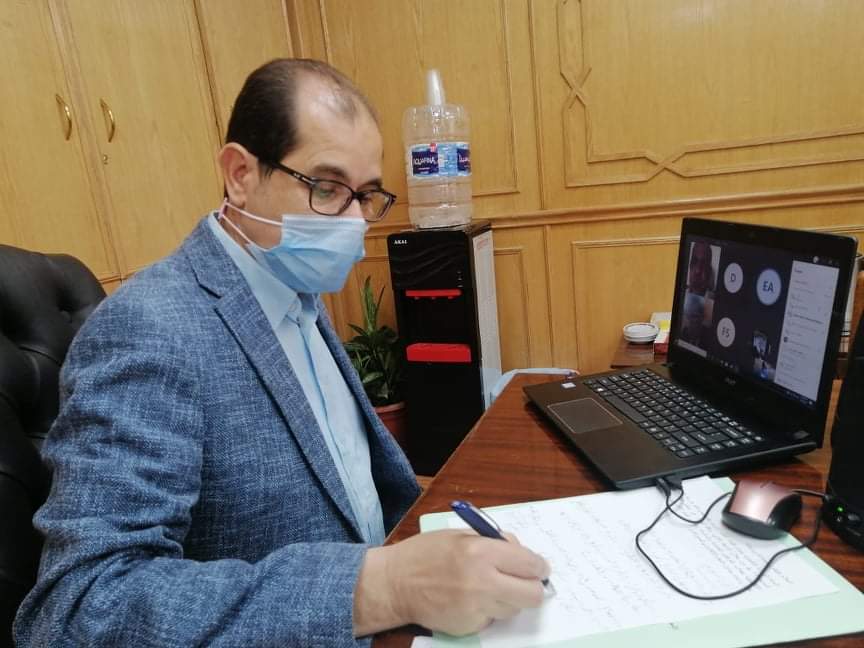 الدكتور يوسف عامر 