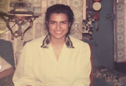 الفنانة سيمون 