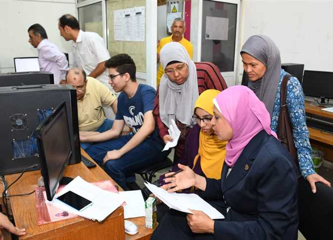 طلاب جامعات 