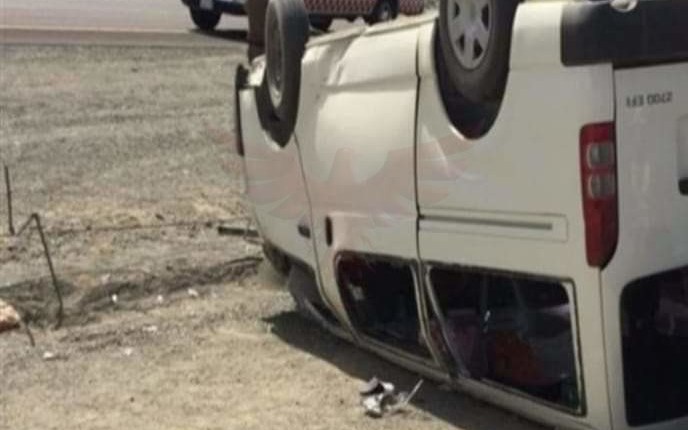 انقلاب ميكروباص طريق الاسماعيلية الصحراوي