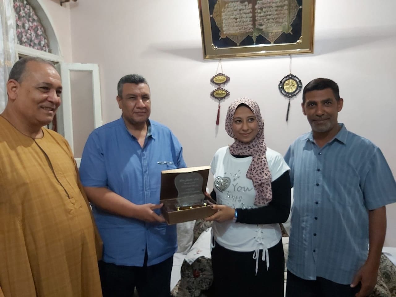 وكيل خطة البرلمان يكرم أولى الثانوية العامة وكيل خطة البرلمان يكرم أولى الثانوية العامة