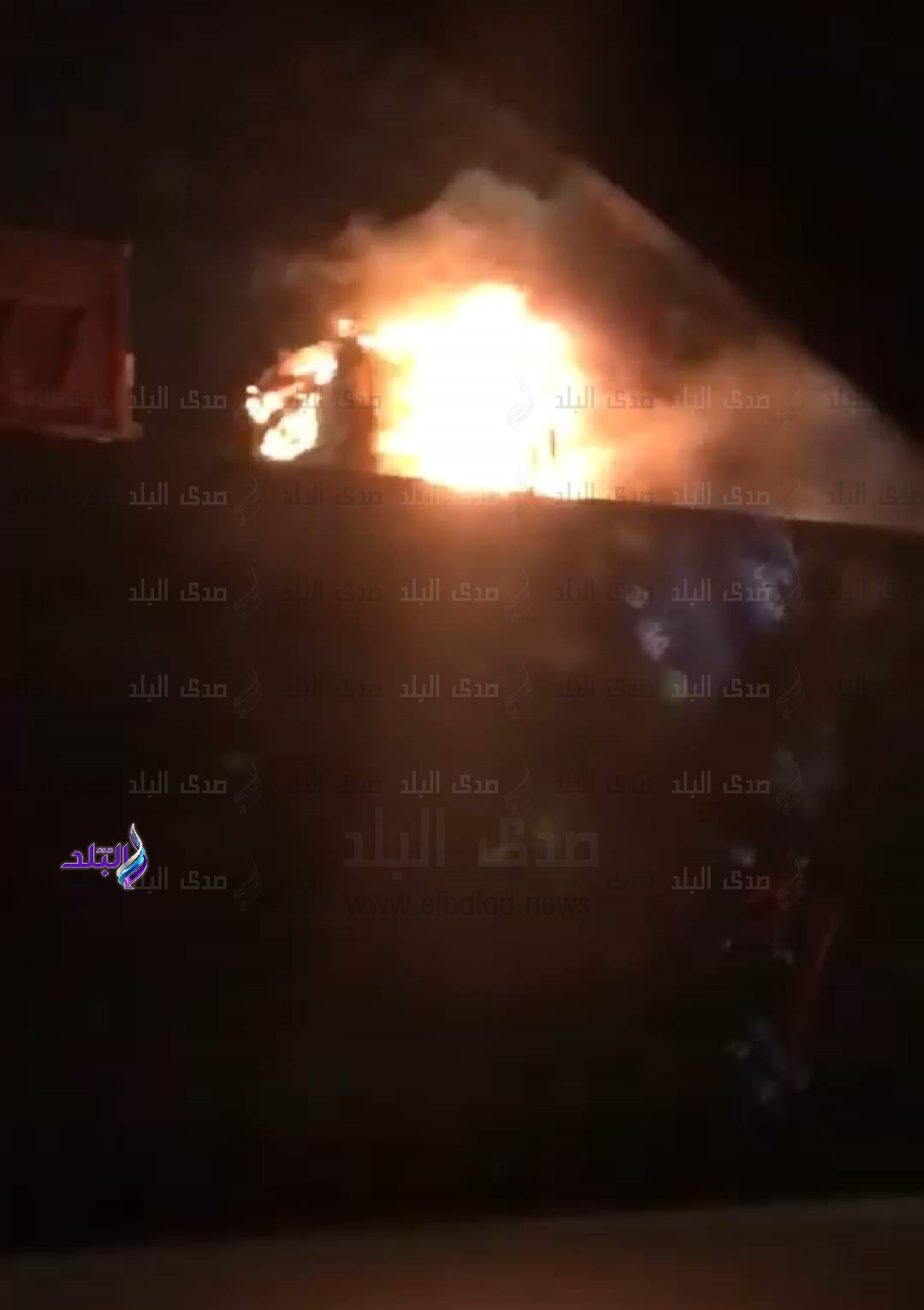 اشتعال النيران في سيارة نقل ثقيل اعلي كوبري التسعين