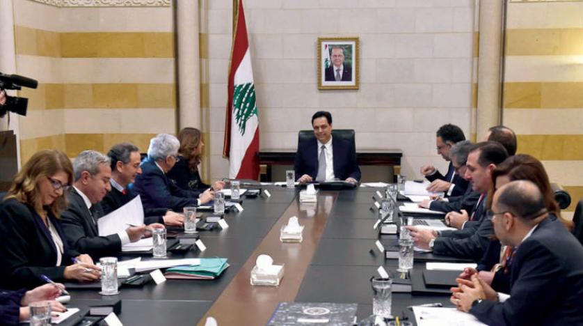 عدد من الوزراء اللبنانيين يصرون على الاستقالة