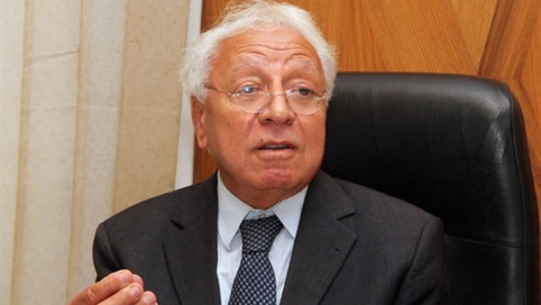 الدكتور شوقى السيد