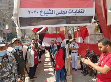 سيدات الزيتون يتصدرن المشهد أمام لجنة مدرسة إنصاف سري الثانو