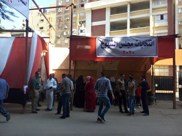 إقبال كبير من الشباب والسيدات على لجنة أحمد عبد العظيم  