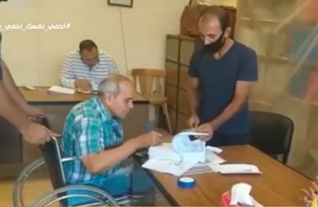 شاهد أول تصويت لأحد أصحاب الهمم