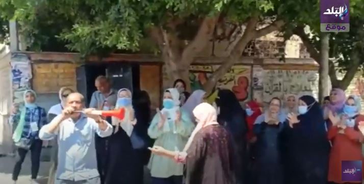 زغاريد واحتفالات أمام لجان الهرم 