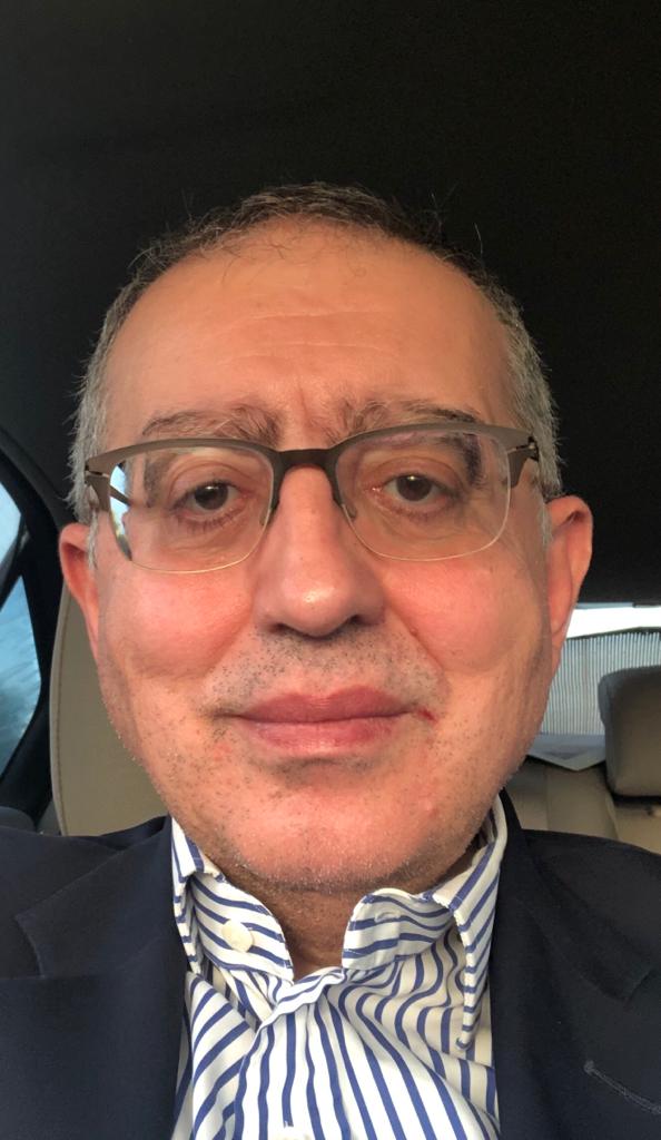 الكاتب الصحفي على الرز