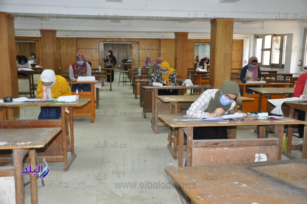 طلاب الجامعات