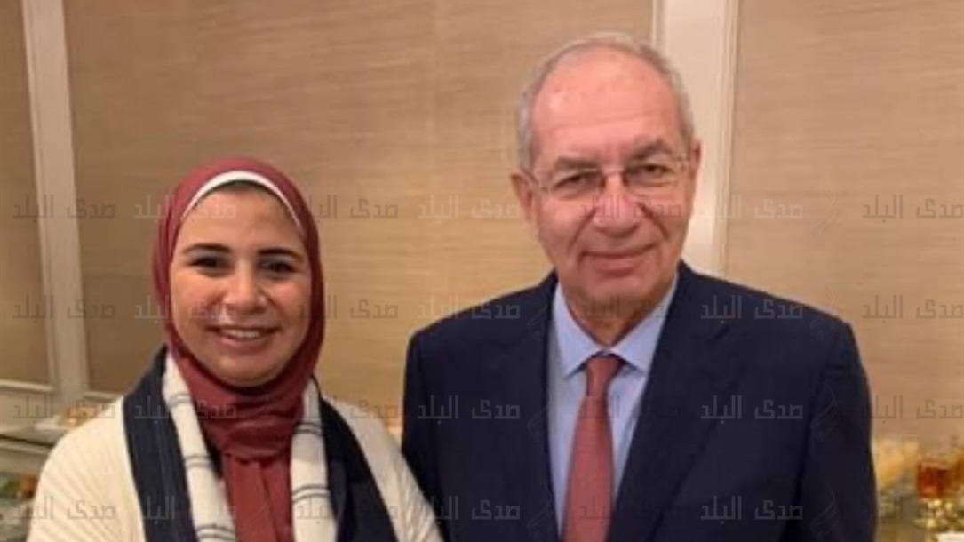 تجديد الثقة لرئيس المنطقة الاقتصادية لقناة السويس