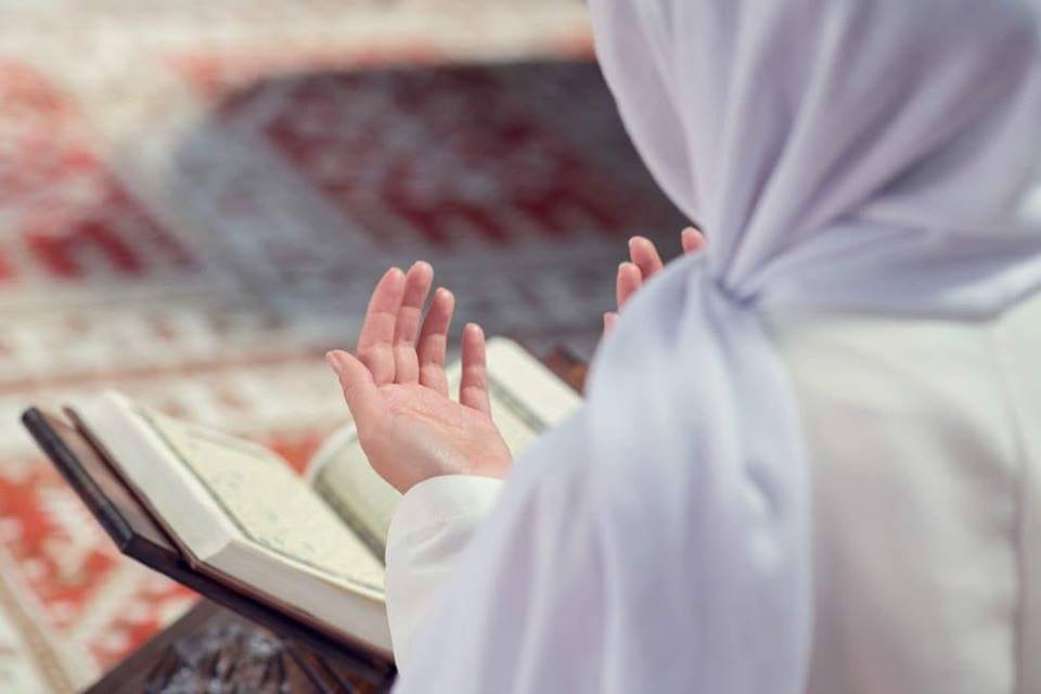 سورة الملك كاملة تحميك من عذاب القبر