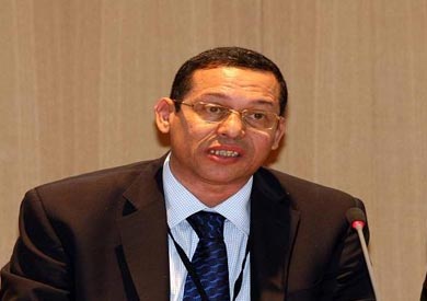 الدكتور أيمن سلامة أستاذ القانون الدولى الدكتور أيمن سلامة أستاذ القانون الدولى