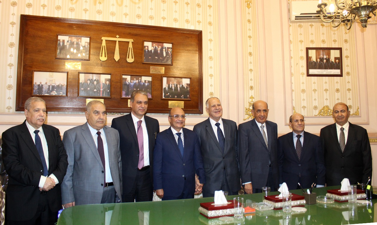 رئيس مجلس القاضء الأعلى ووزير العدل ورؤساء الهيئات القضائية