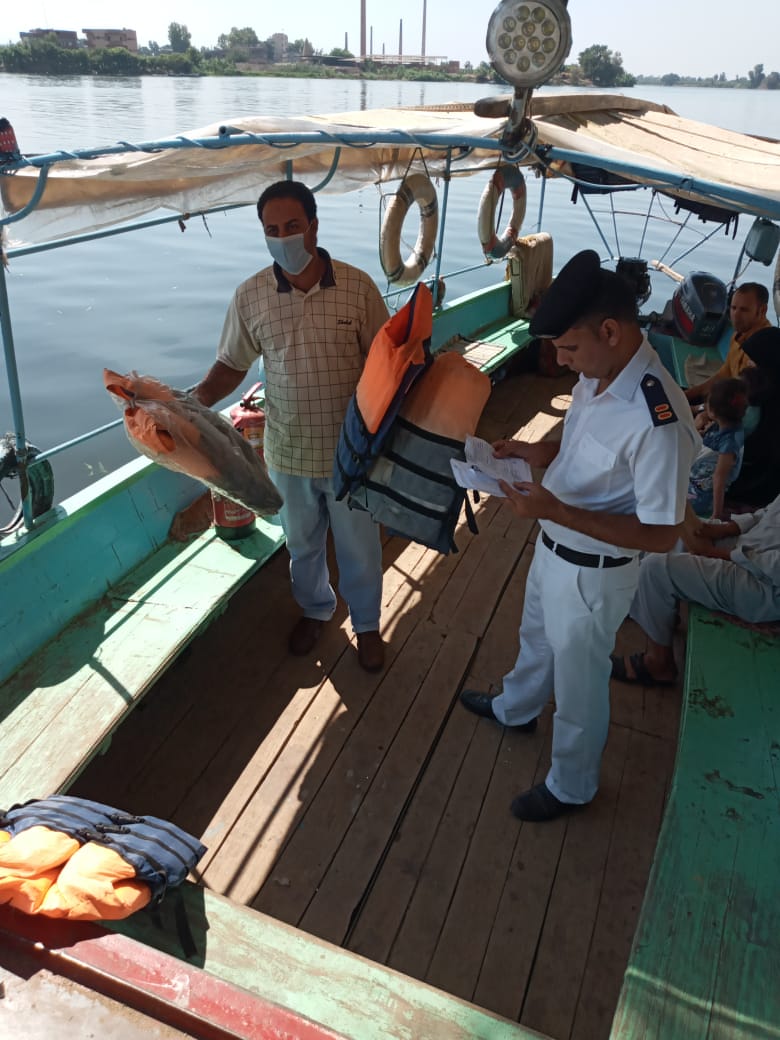 محافظ البحيرة يصدر قرار بإيقاف المعديات الغير مرخصة