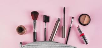 هل يجوز تخفيف الحاجب لنفور الناس من شكله هل يجوز تخفيف الحاجب لنفور الناس من شكله