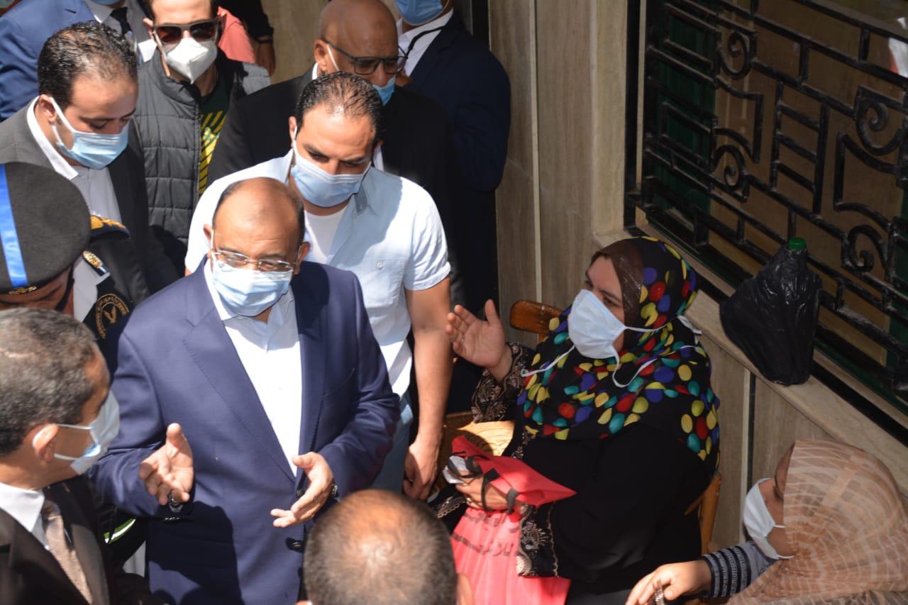 وزير التنمية المحلية يتفقد المركز التكنولوجي بالغربية