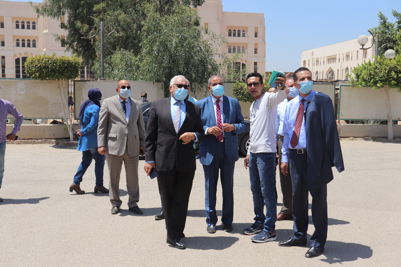 خلال تفقد عملية التطوير بجامعة الأزهر خلال تفقد عملية التطوير بجامعة الأزهر